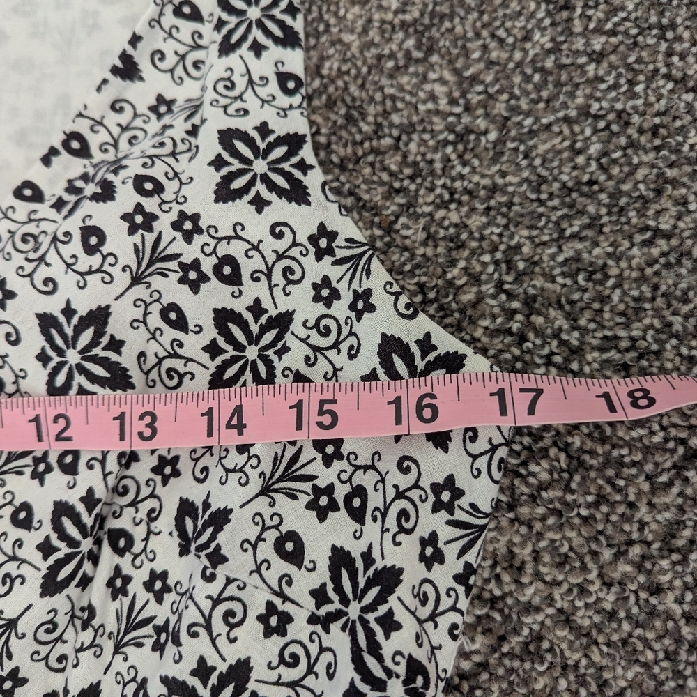 Boden Linen Cotton Wrap Tie Blouse White/Black Floral V Neck Sleeveless Size 12 - Picture 9 of 10